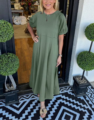 Odette | Puff-Sleeve Maxi Flattering