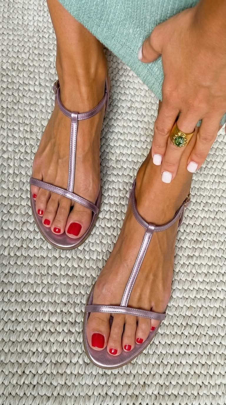 Elara | Jeweled Flat Sandals
