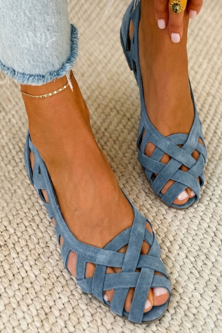 Venice | Crossover Flat Sandals