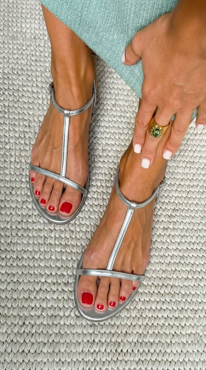 Elara | Jeweled Flat Sandals