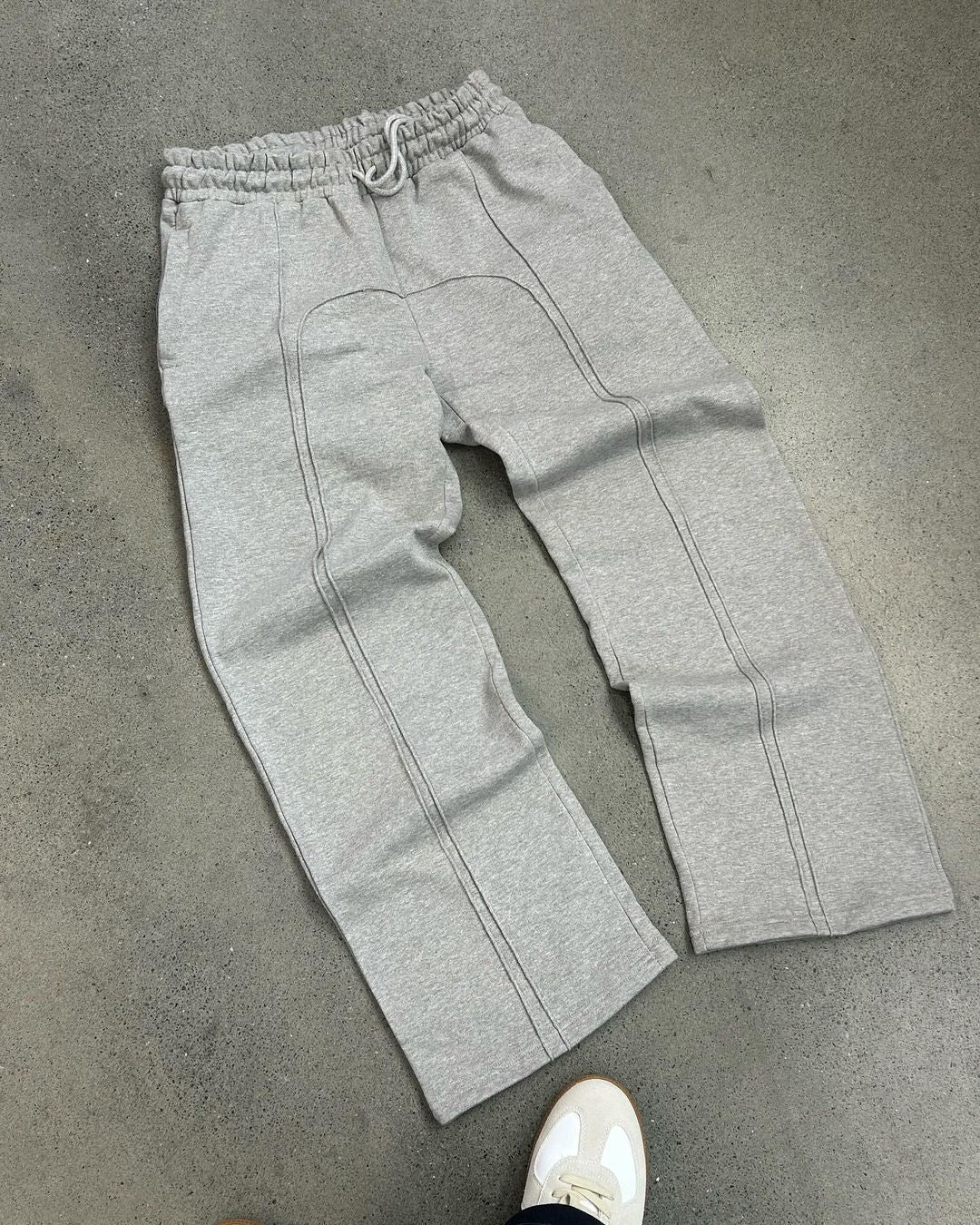 LUNI | RELAXED DRAWSTRING SWEATPANTS