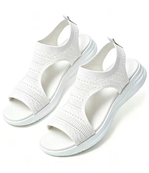Lía - Breathable sandals with open toe