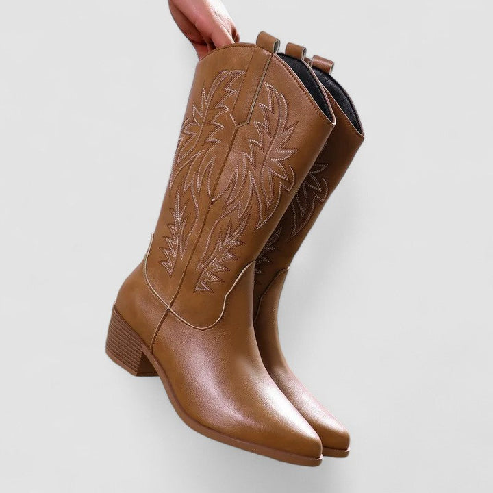 SERRA | EMBROIDERED WESTERN BOOTS