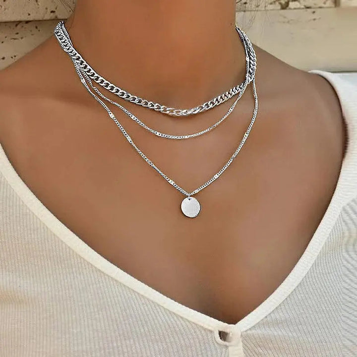 Elegant Necklace Made of Gold and Silver