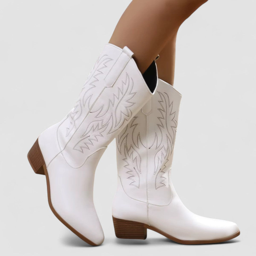 SERRA | EMBROIDERED WESTERN BOOTS