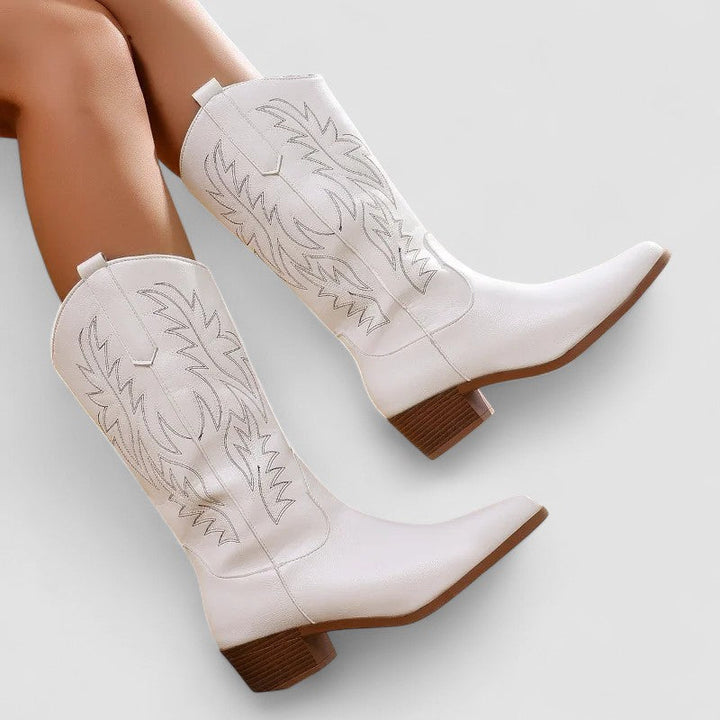 SERRA | EMBROIDERED WESTERN BOOTS