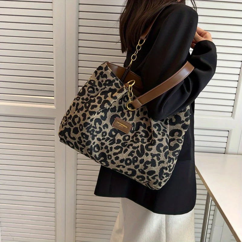 Lisanne | LUXURIOUS HANDBAG WITH PANTHER PATTERN