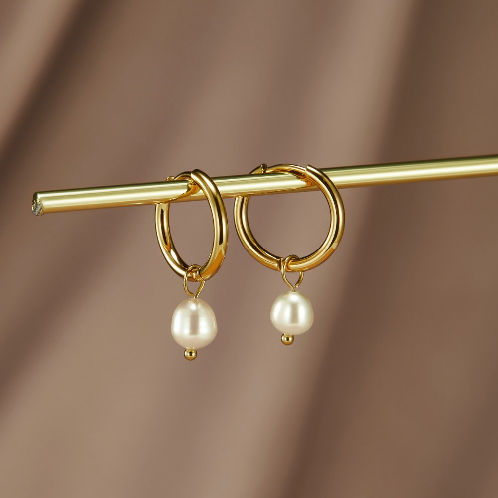 BELLIE | PEARL HOOP EARRINGS