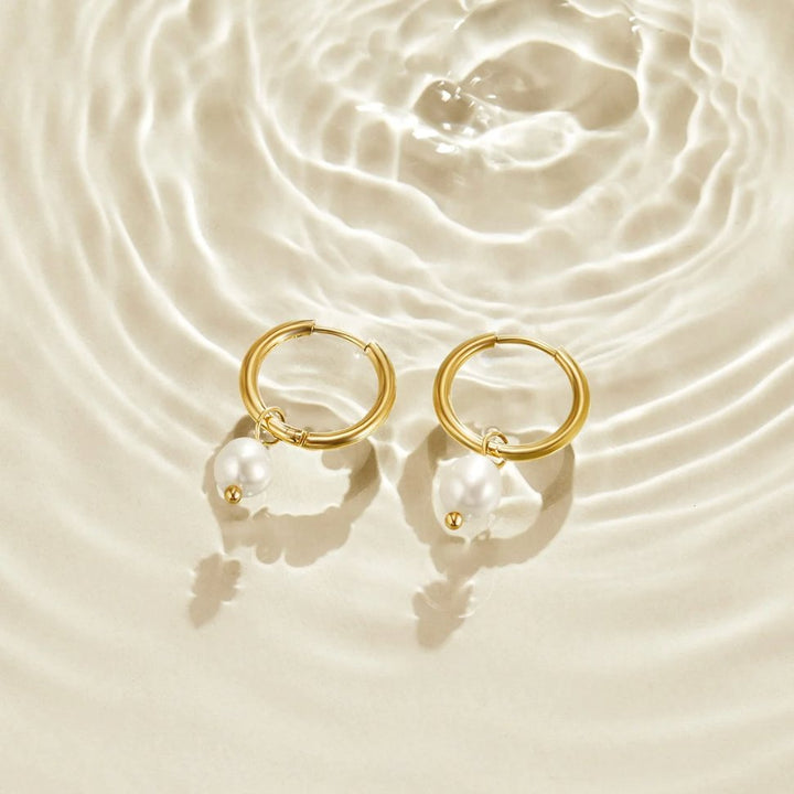 BELLIE | PEARL HOOP EARRINGS