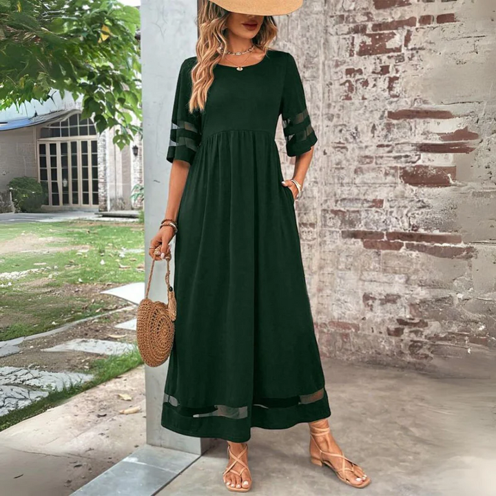 Cerelia Flattering Midi Dress - Black