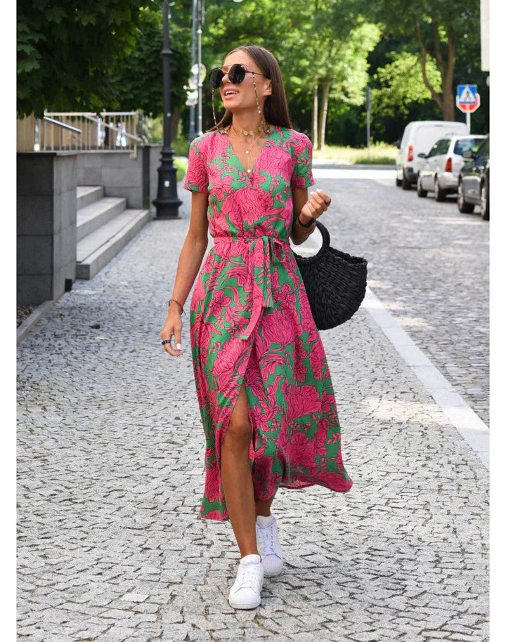 Julia | Elegant V-Neck Dress with Sculpting Silhouette