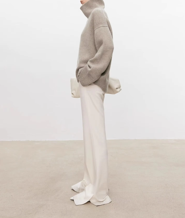 ELIANA | JUMPER WITH ROLL NECK
