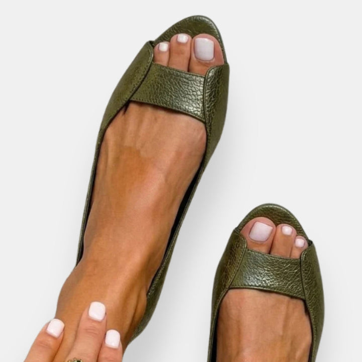Servanie | Metallic Flat Sandals - Image 10