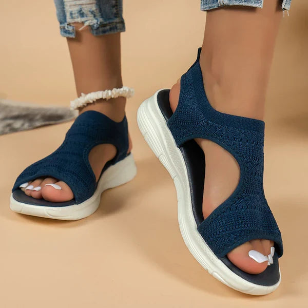 Lía - Breathable sandals with open toe