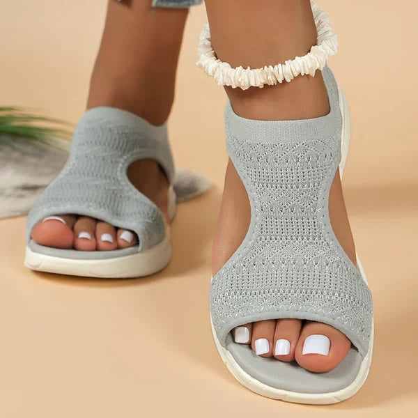 Lía - Breathable sandals with open toe
