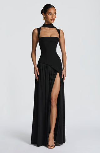 Carlota | Elegant Maxi Dress